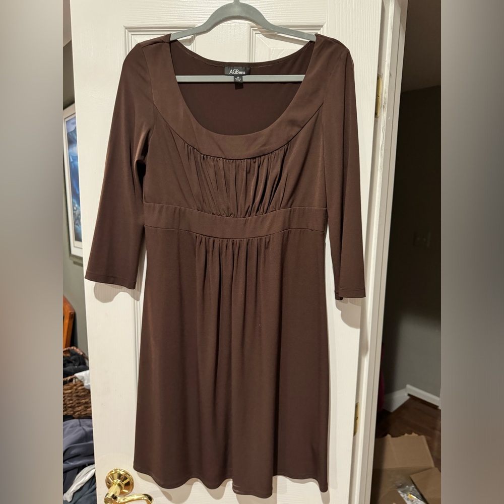 AGB  short dress size 14 with sleeves